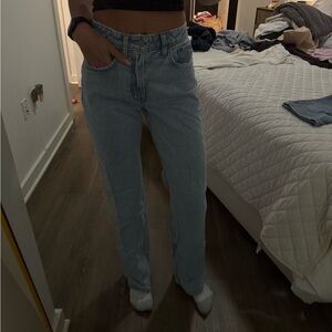Abercrombie 90’s relaxed high rise jean